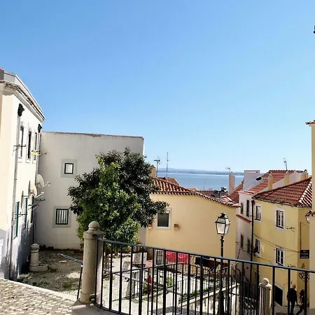 Apartment Alfama Poets House